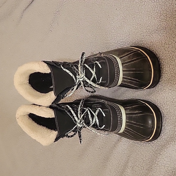 LL Bean winter boots - Picture 1 of 8